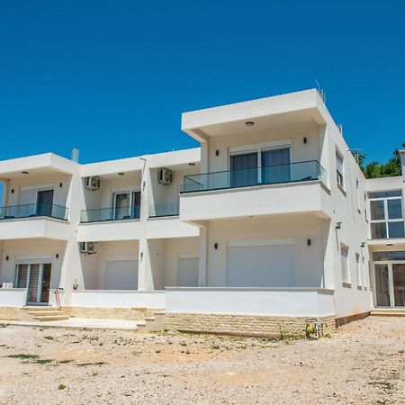 Twins Apartments Ulcinj Bagian luar foto