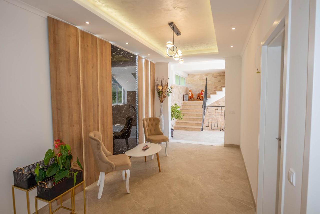 Twins Apartments Ulcinj Bagian luar foto