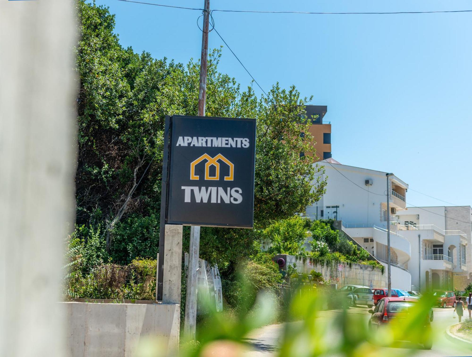 Twins Apartments Ulcinj Bagian luar foto